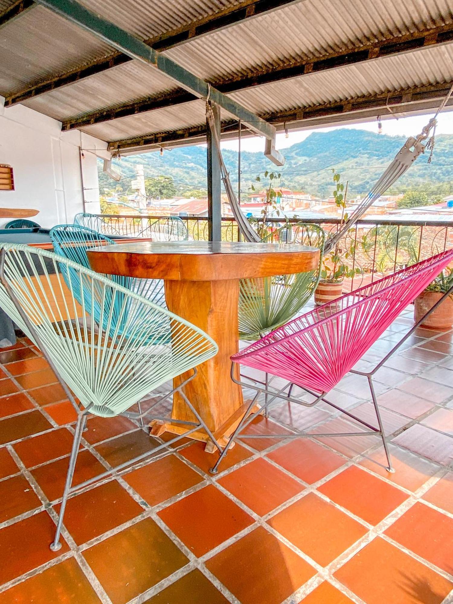 La Rosa Nautica Hostel Guaduas Exterior photo